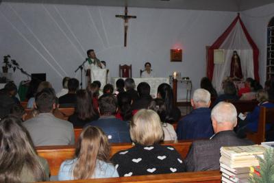 CooperaÃ§Ã£o da Comunidade Linha Nova com o NÃºcleo Feminino da Coprossel  resulta em Nova Gruta do Senhor Bom Jesus 
